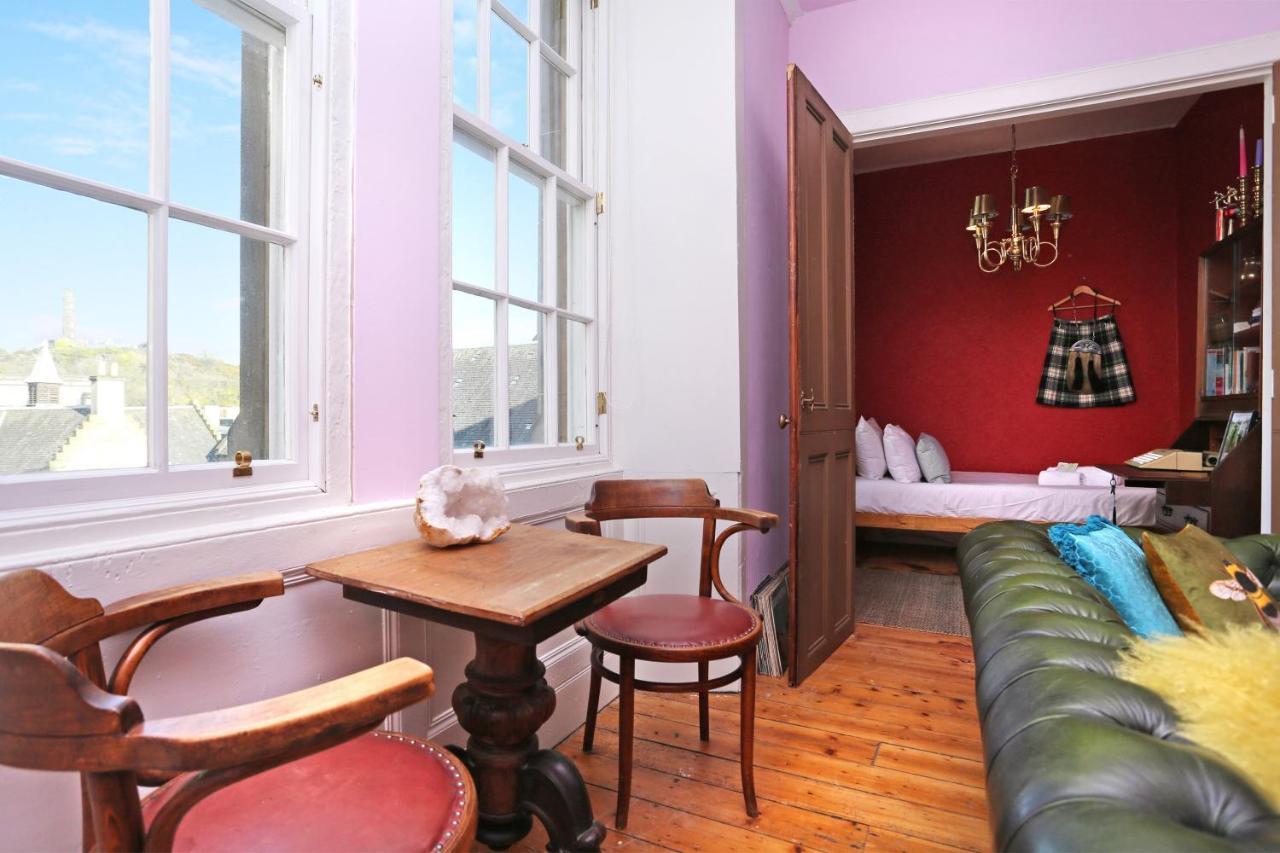 Joivy Iconic Colorful Home On The Royal Mile Edimburgo Esterno foto